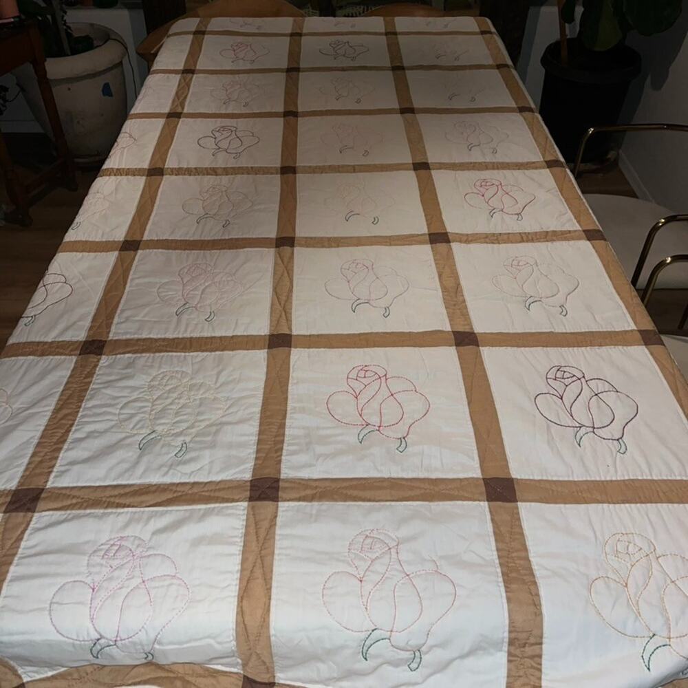 Vtg Queen Quilt Embroidered Rose Motif Patchwork Made By Arline Myers 109x38"